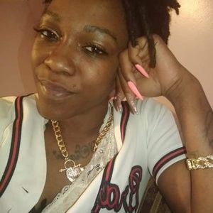 Meet your Posher, Clarissa